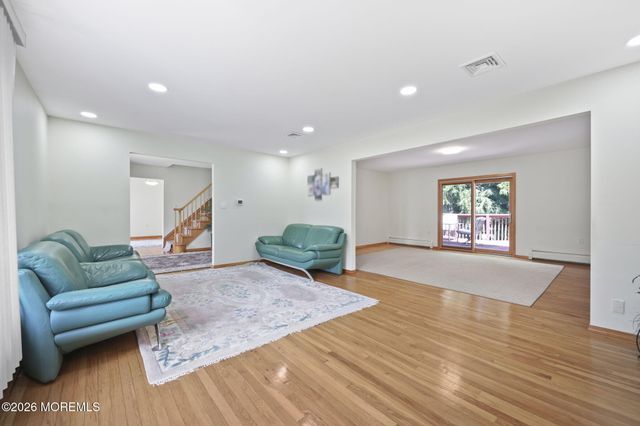 2 Micki Terrace, Manalapan, NJ 07726