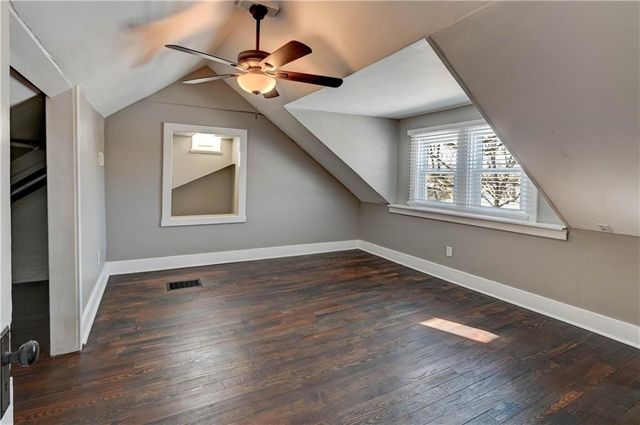 4859 NW Waukomis Drive, Northmoor, MO 64151