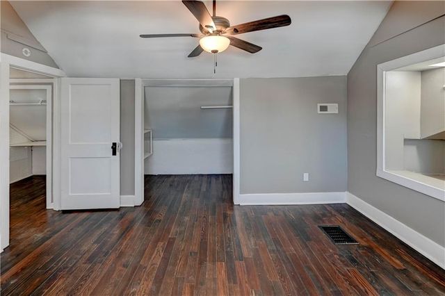 4859 NW Waukomis Drive, Northmoor, MO 64151