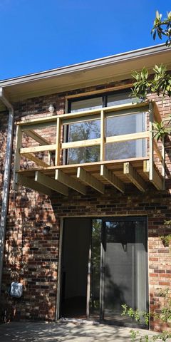 308 Saint Charles Court, Charleston, SC 29407