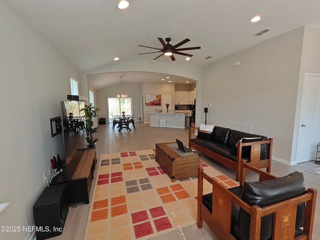 70481 WINDING RIVER Drive, Yulee, FL 32097