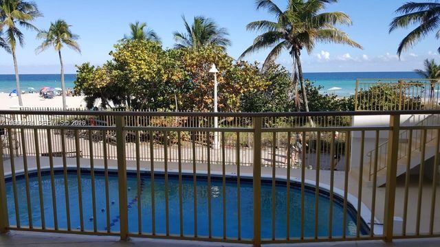 901 S Surf Rd 207, Hollywood, FL 33019