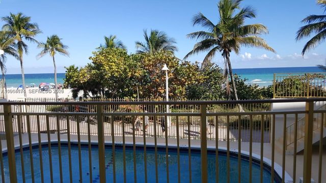 901 S Surf Rd 207, Hollywood, FL 33019