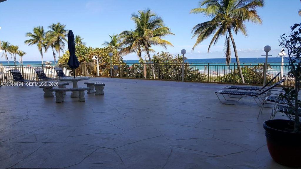 901 S Surf Rd 207, Hollywood, FL 33019