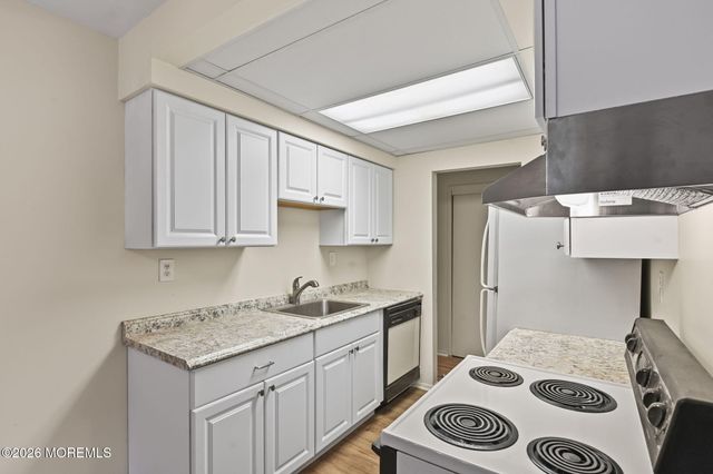 63 Stonehurst Boulevard G, Freehold, NJ 07728