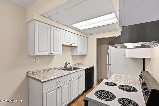 63 Stonehurst Boulevard G, Freehold, NJ 07728