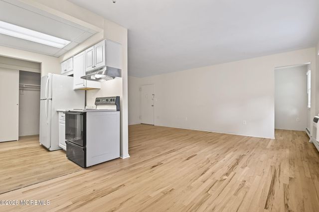63 Stonehurst Boulevard G, Freehold, NJ 07728