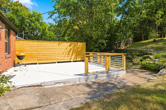 5713 Vine Ridge Drive, Nashville, TN 37205