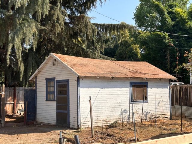 726 Indiana St, Woodbridge, CA 95258