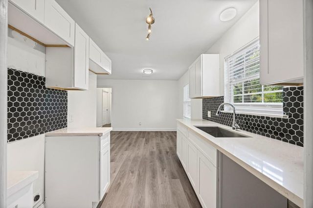 6410 Hartwick Road, Houston, TX 77016