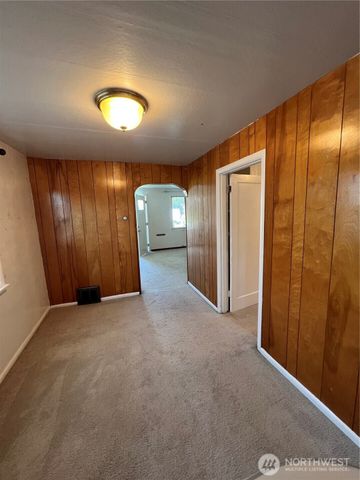 2219 Rockefeller Ave, Everett, WA 98201