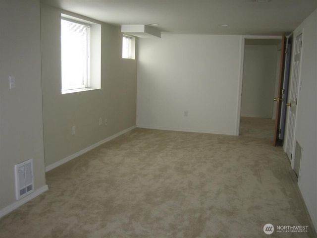 2219 Rockefeller Ave, Everett, WA 98201