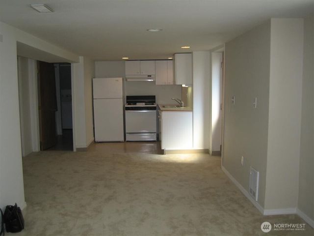 2219 Rockefeller Ave, Everett, WA 98201