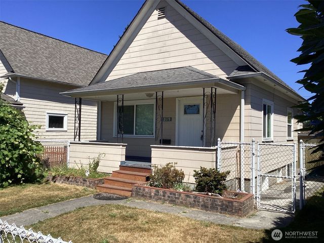 2219 Rockefeller Ave, Everett, WA 98201