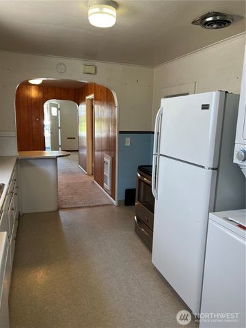 2219 Rockefeller Ave, Everett, WA 98201