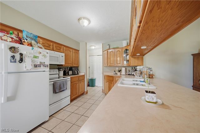 1038 Hampton Drive, Macedonia, OH 44056