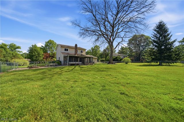 1038 Hampton Drive, Macedonia, OH 44056