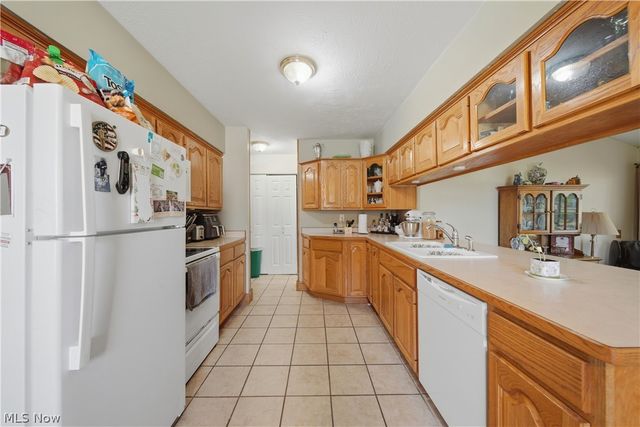 1038 Hampton Drive, Macedonia, OH 44056