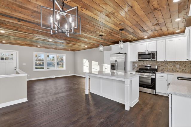 325 E Battle Creek Street, Galesburg, MI 49053