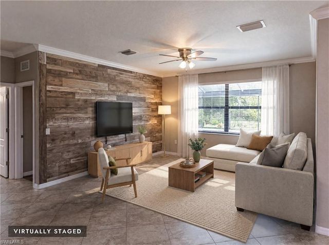 1588 Vizcaya LN, Naples, FL 34113