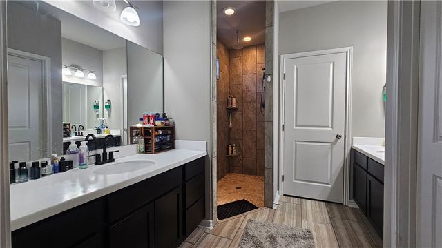 1051 Ocean Breeze St, Portland, TX 78374