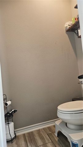 1051 Ocean Breeze St, Portland, TX 78374