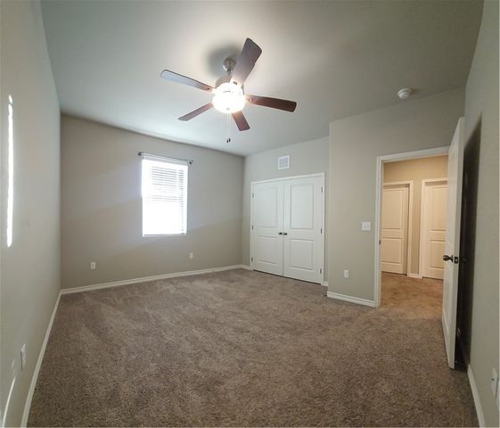 1051 Ocean Breeze St, Portland, TX 78374