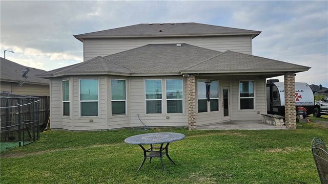 1051 Ocean Breeze St, Portland, TX 78374