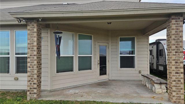 1051 Ocean Breeze St, Portland, TX 78374