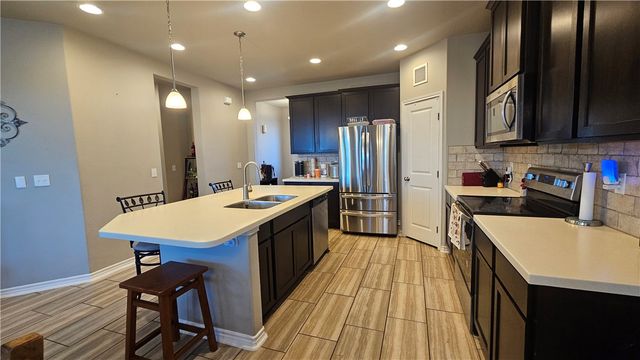 1051 Ocean Breeze St, Portland, TX 78374