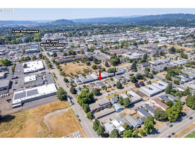 823 8TH Ave, Longview, WA 98632
