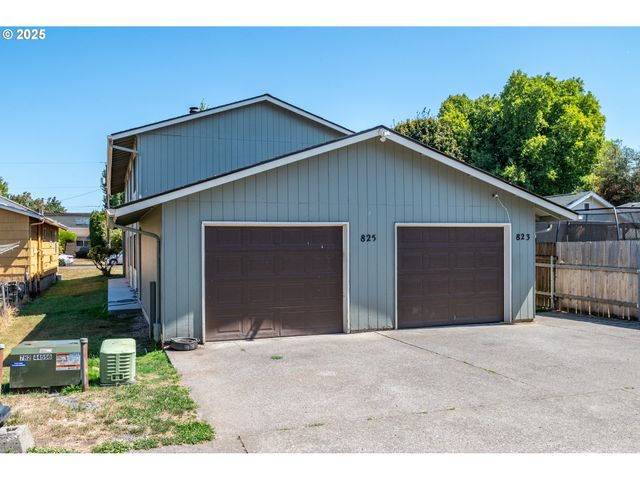 823 8TH Ave, Longview, WA 98632