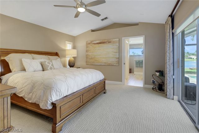 1466 Vintage LN, Naples, FL 34104