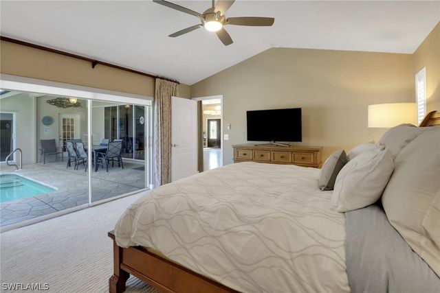 1466 Vintage LN, Naples, FL 34104