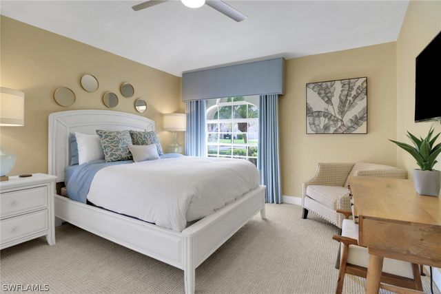 1466 Vintage LN, Naples, FL 34104