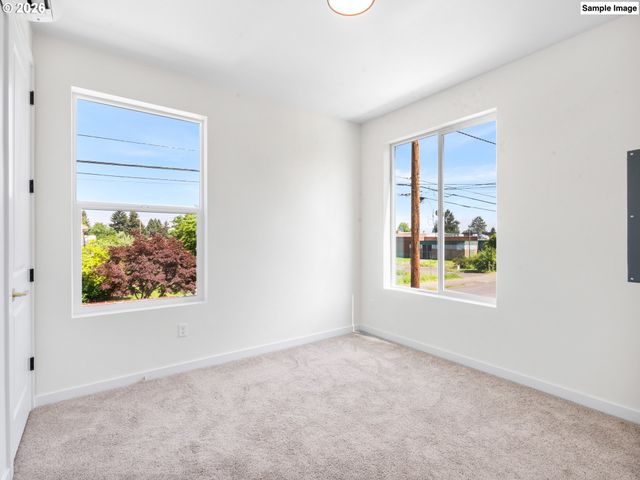 4891 Ne Cesar E Chavez Blvd, Portland, OR 97211