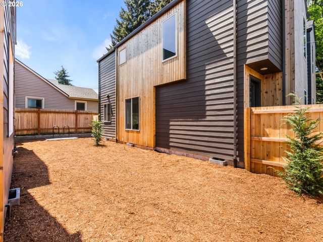 4891 Ne Cesar E Chavez Blvd, Portland, OR 97211
