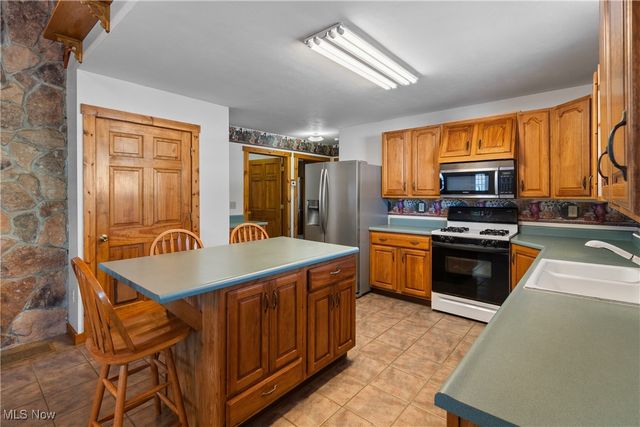 10170 Lawndell Road SW, Navarre, OH 44662