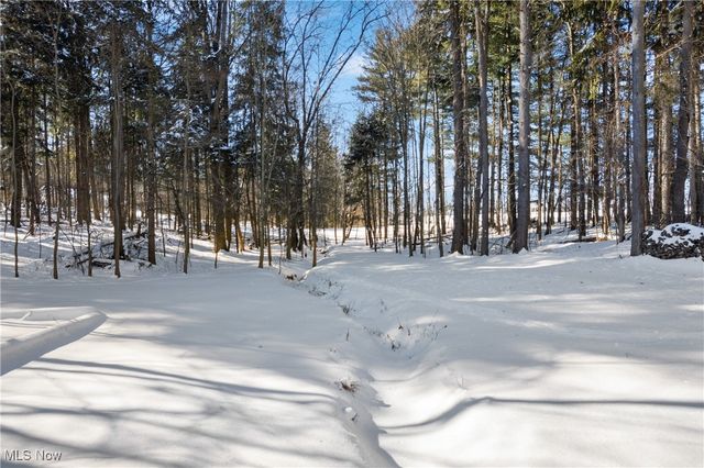 10170 Lawndell Road SW, Navarre, OH 44662