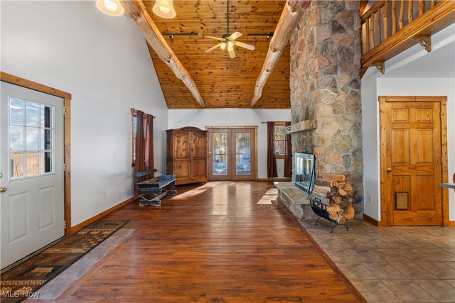 10170 Lawndell Road SW, Navarre, OH 44662