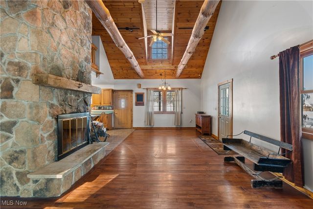 10170 Lawndell Road SW, Navarre, OH 44662