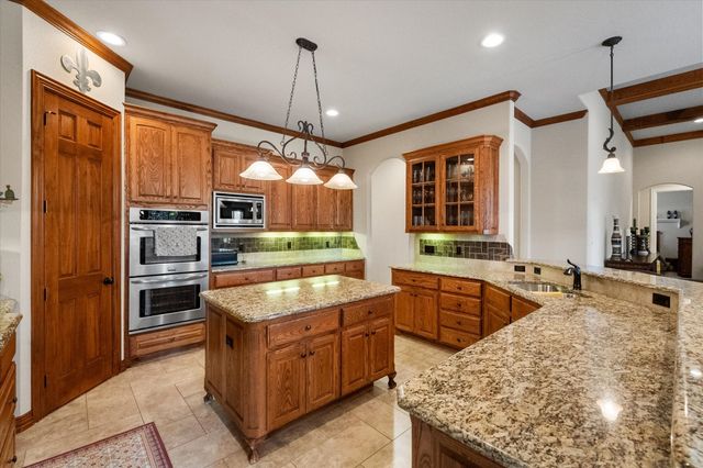 1103 Mckenzie Drive, Mansfield, TX 76063