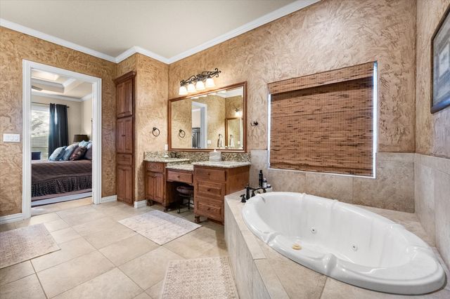 1103 Mckenzie Drive, Mansfield, TX 76063