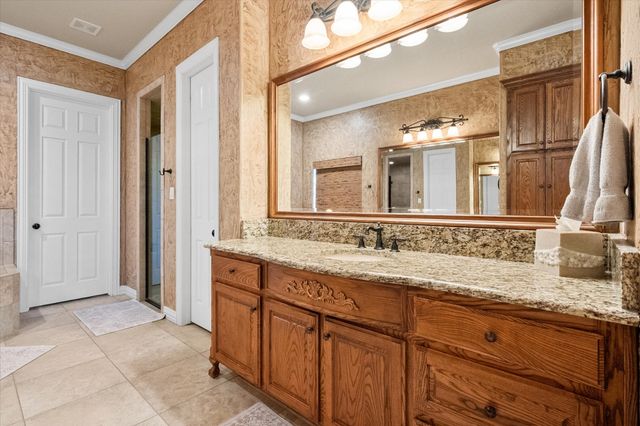 1103 Mckenzie Drive, Mansfield, TX 76063