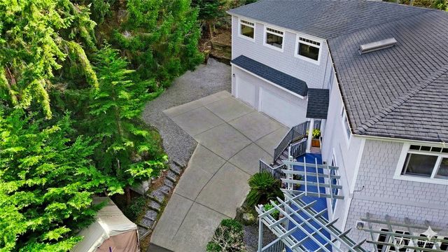 12117 Clearview Drive, Edmonds, WA 98026