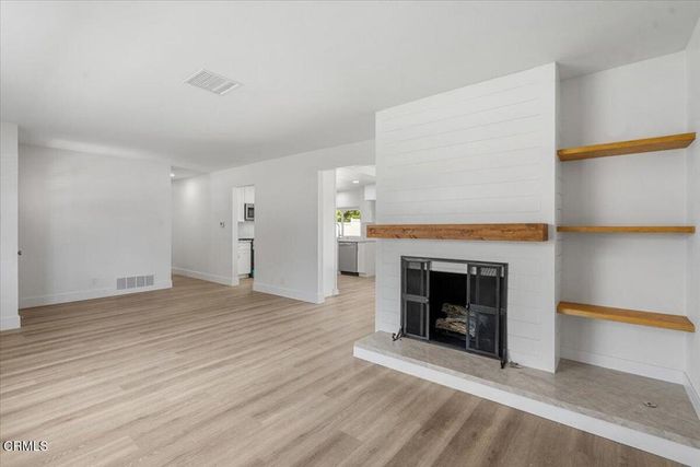 554 Dorena Drive, Newbury Park, CA 91320