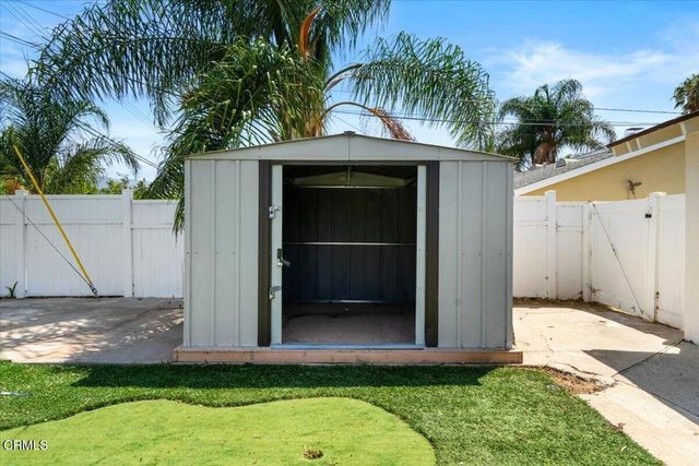 554 Dorena Drive, Newbury Park, CA 91320