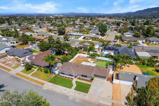 554 Dorena Drive, Newbury Park, CA 91320