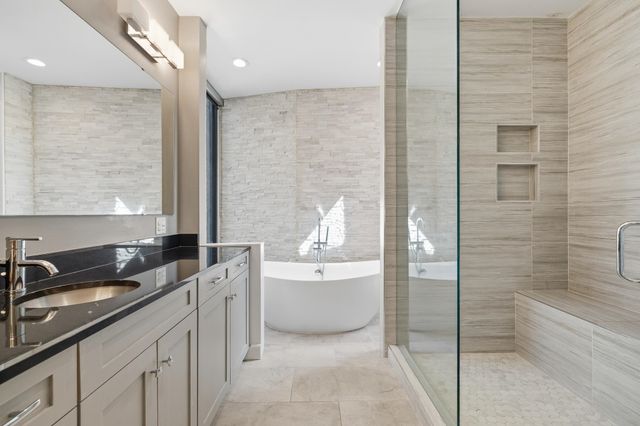 869 HARBOR ISLE CIR W, Memphis, TN 38103