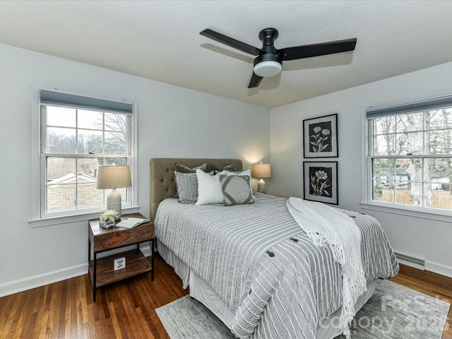 5900 Cabotwood Lane, Charlotte, NC 28212